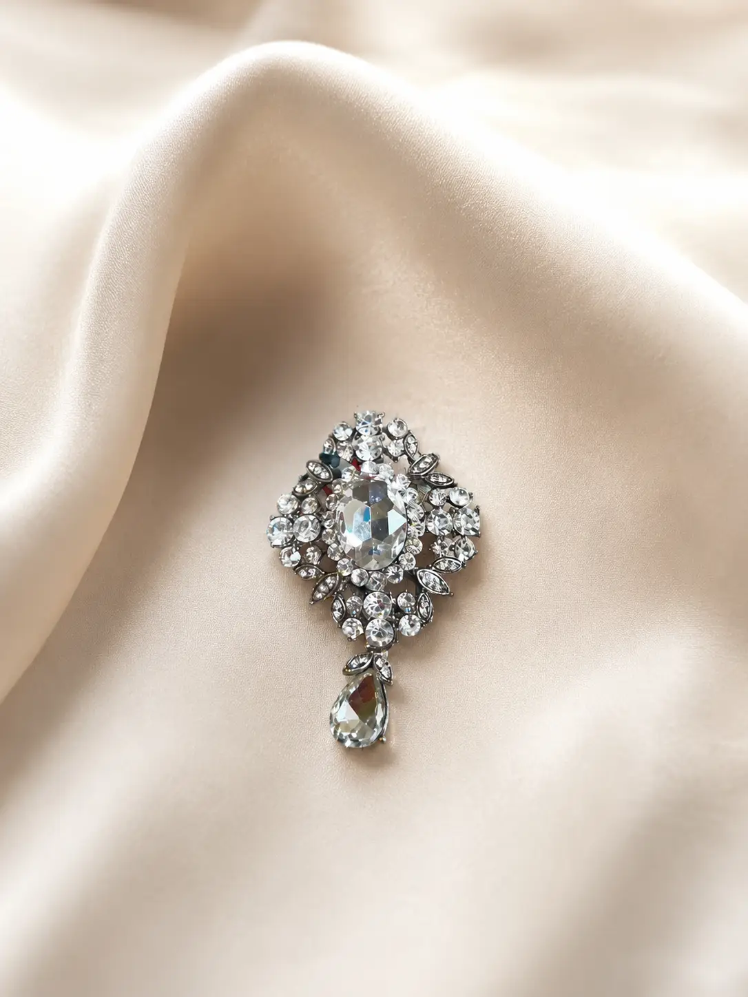 Vintage Sparkle Brooch