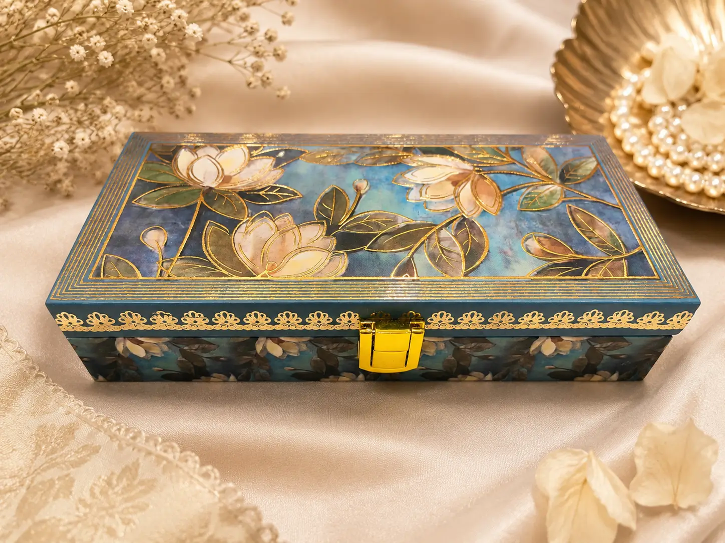 Lotus Cash Box