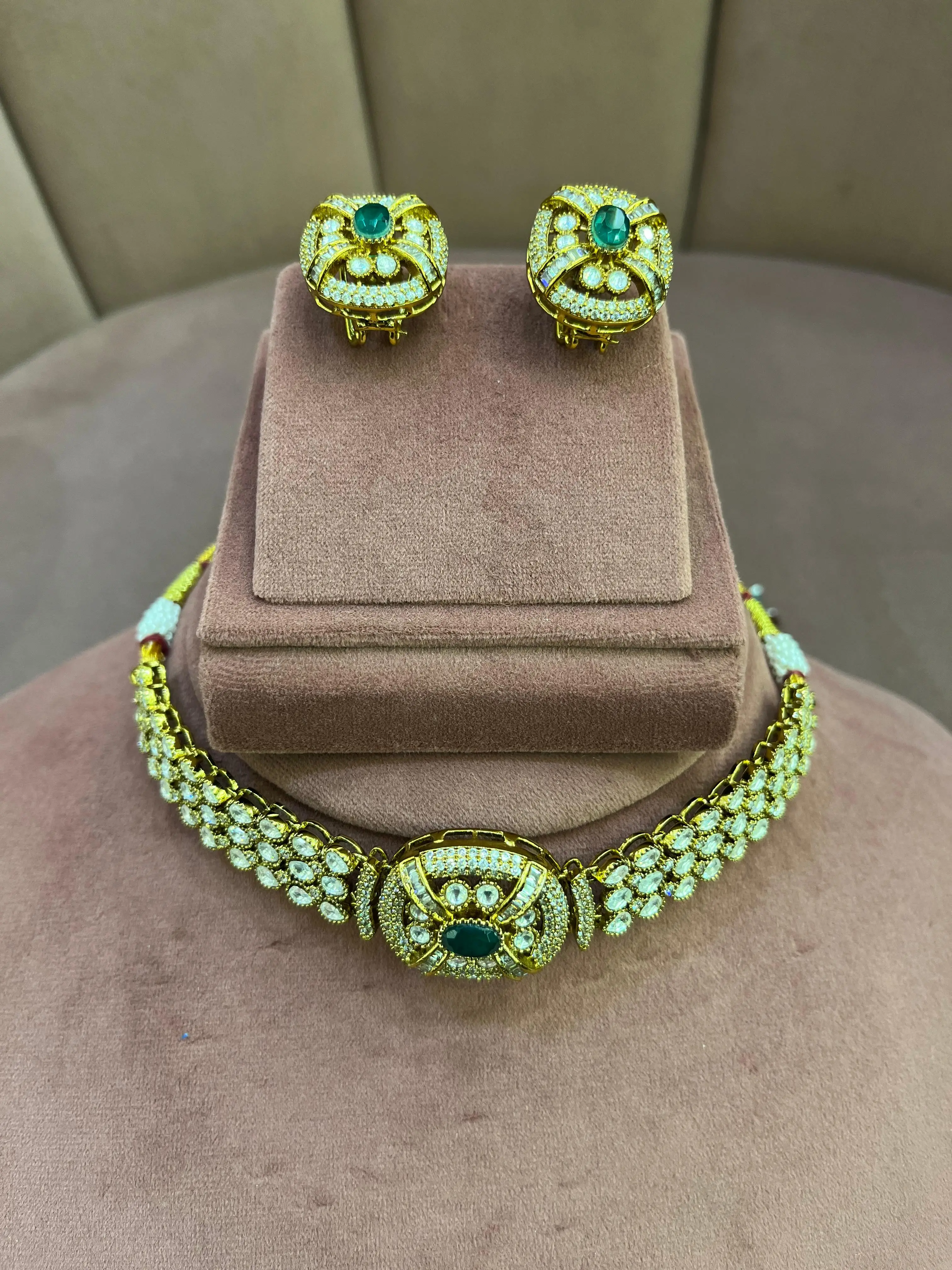 Regal Radiance Set