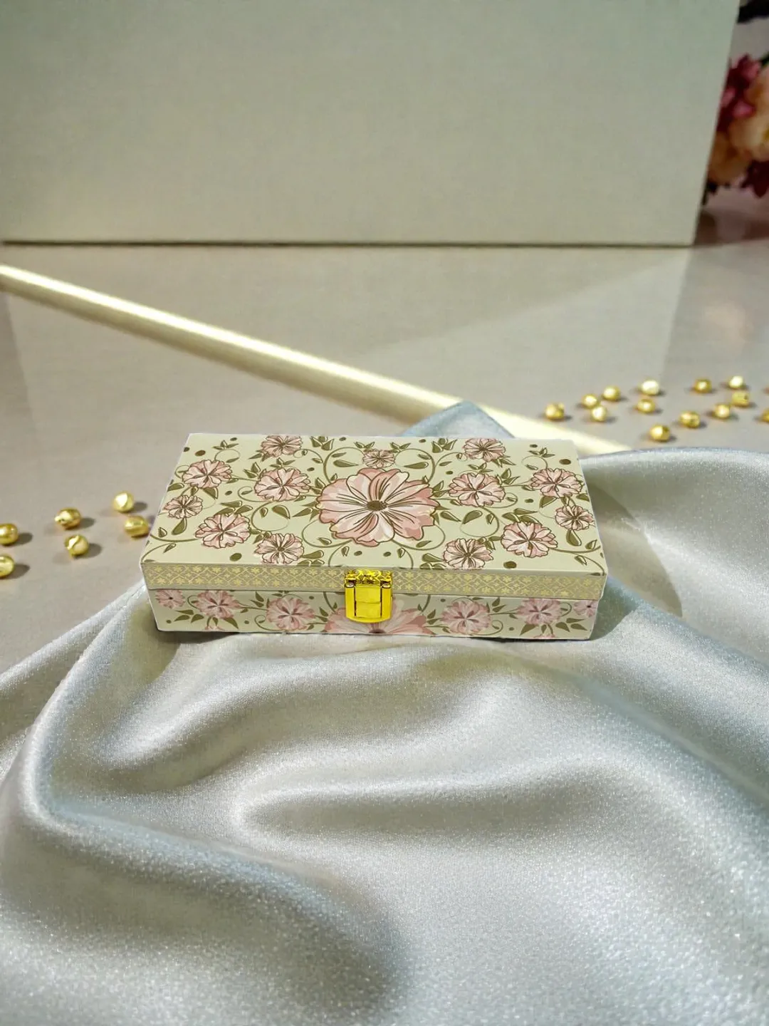 Cream Floral Cash Box