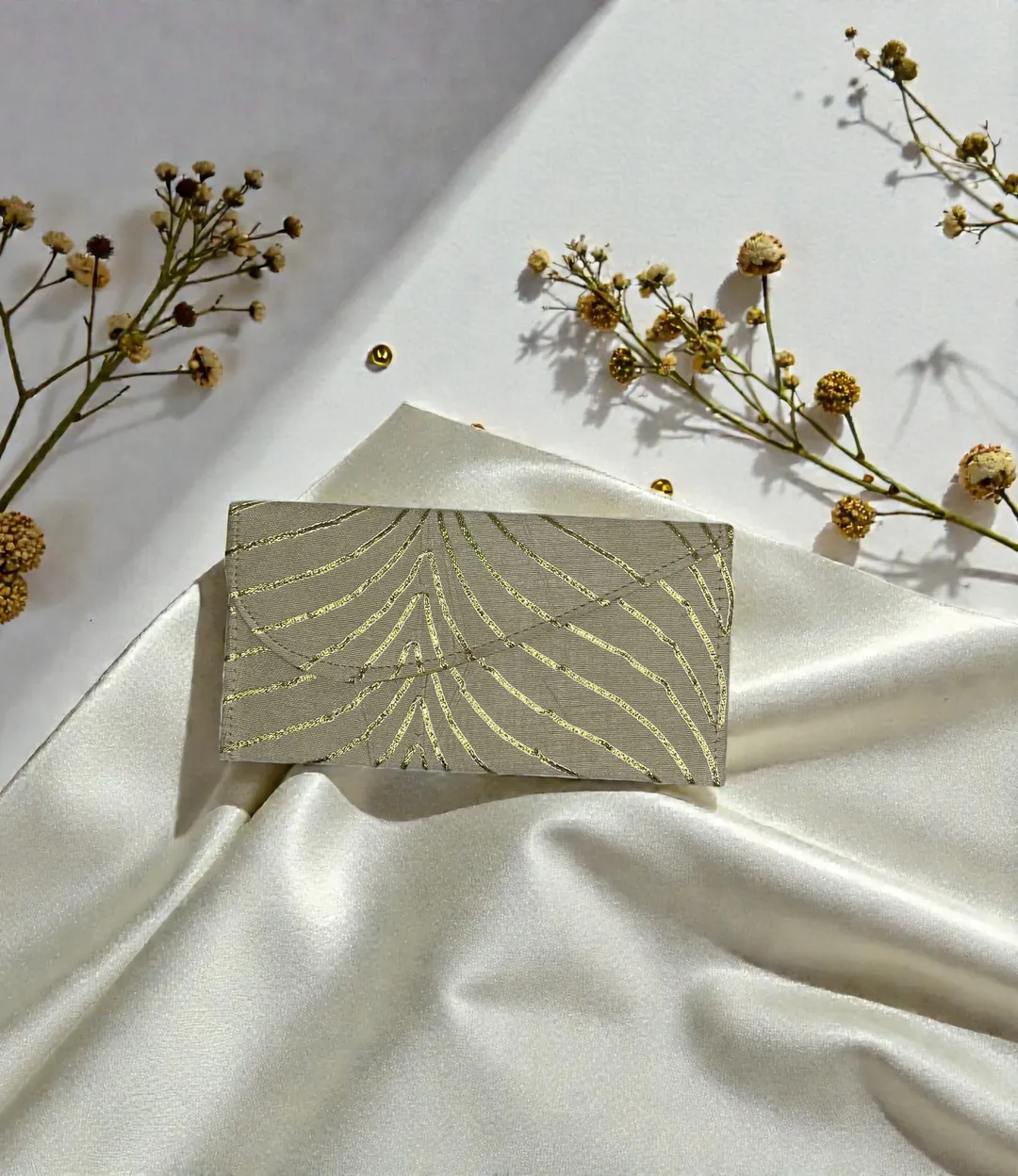 Cream Leheriya Cash Envelope