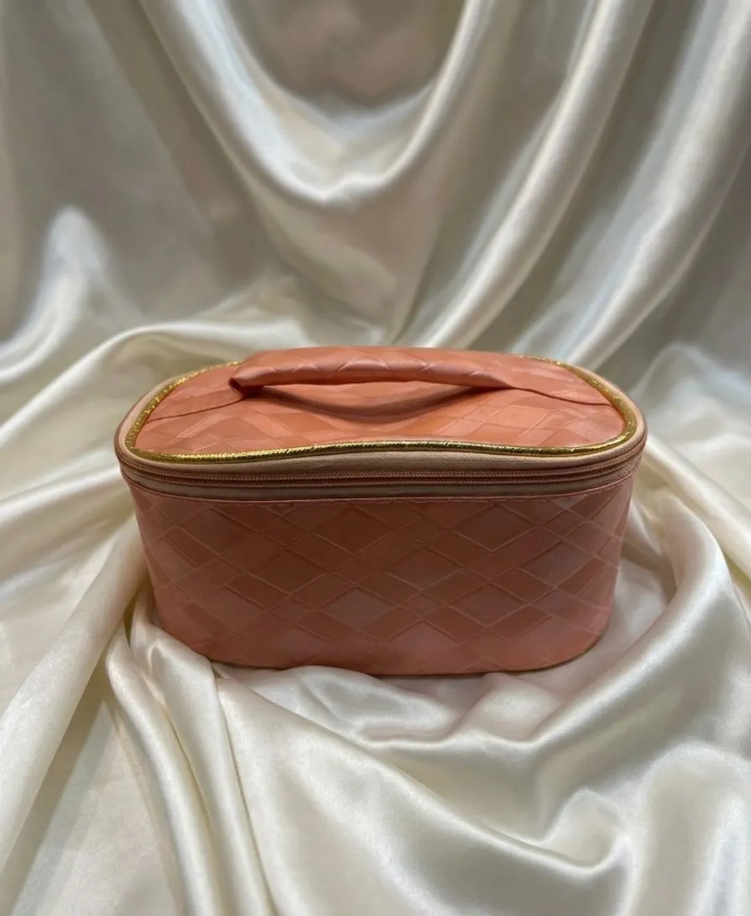Elegant Quilted Vanity Makeup Organizer