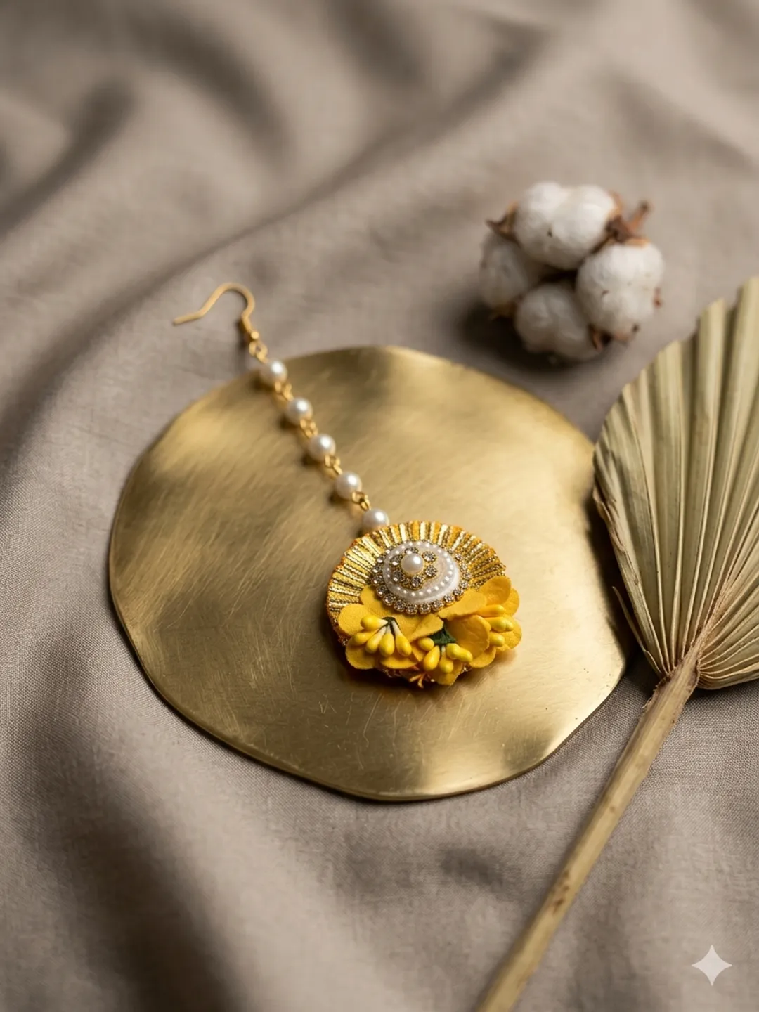 Pearl Floral Maang Tilak