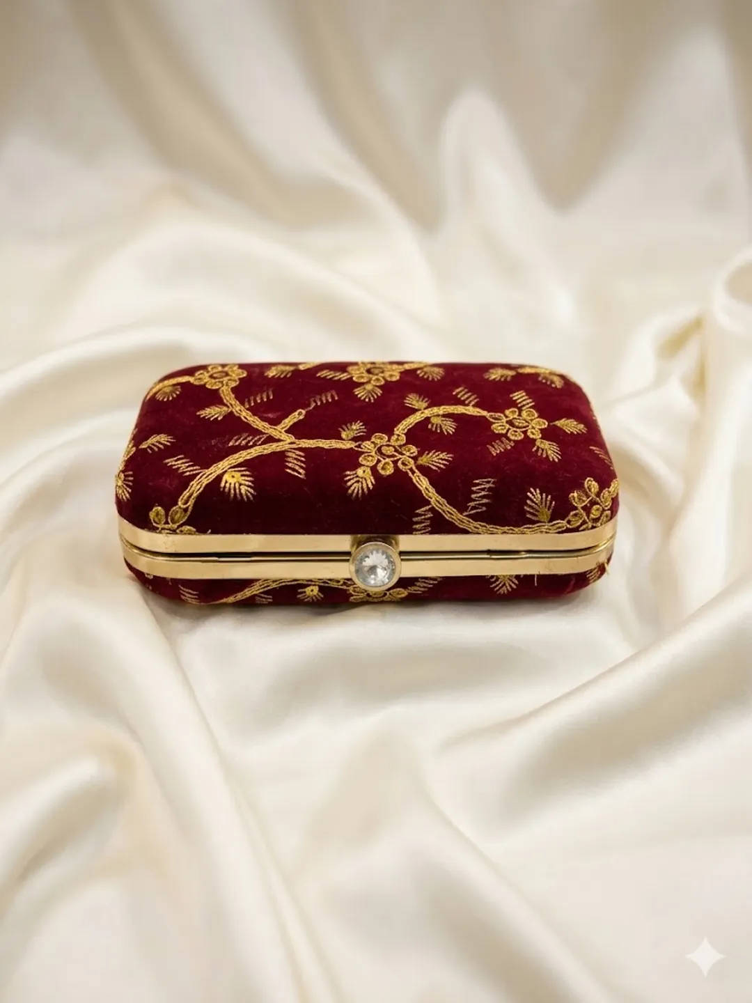 Royal Velvet Zardosi Clutch Box