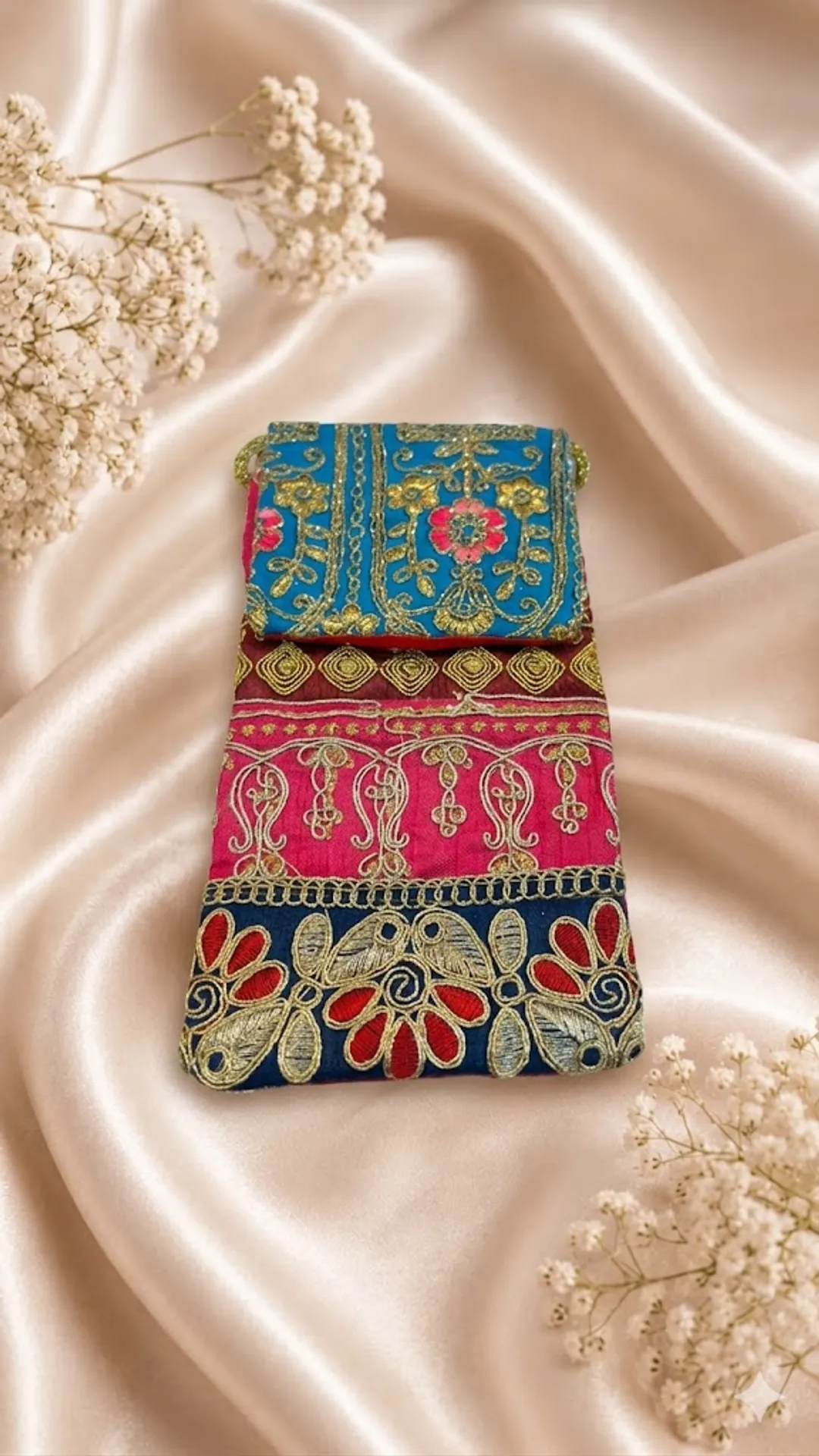 Noor-e-Rang Heritage Mobile Sleeve