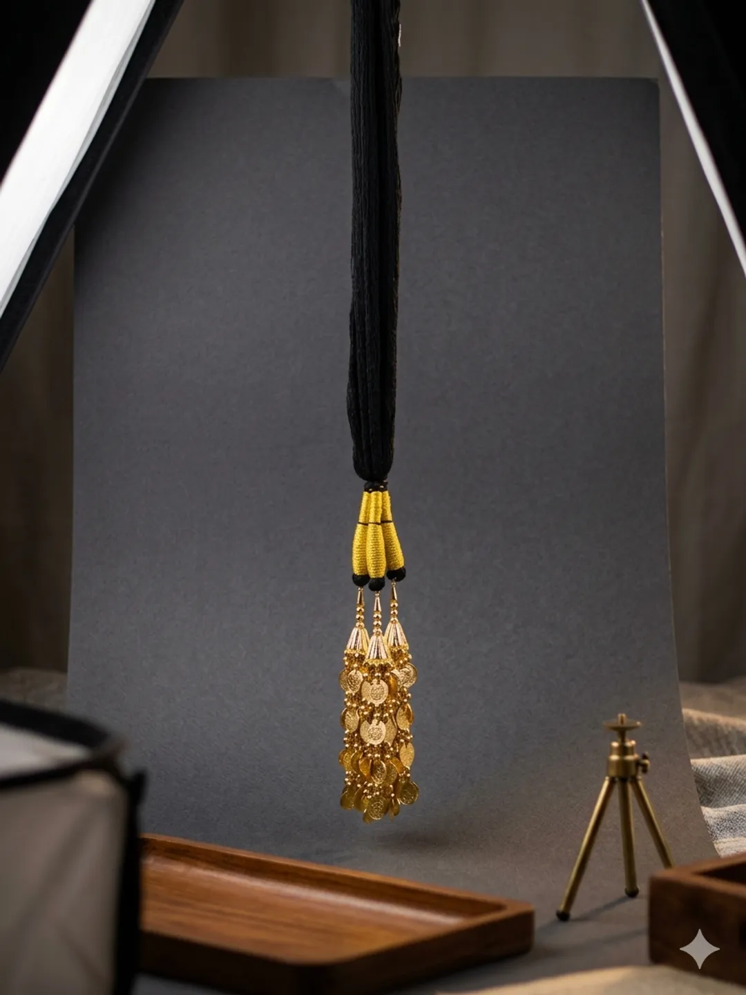 Royal Tassel Parandi
