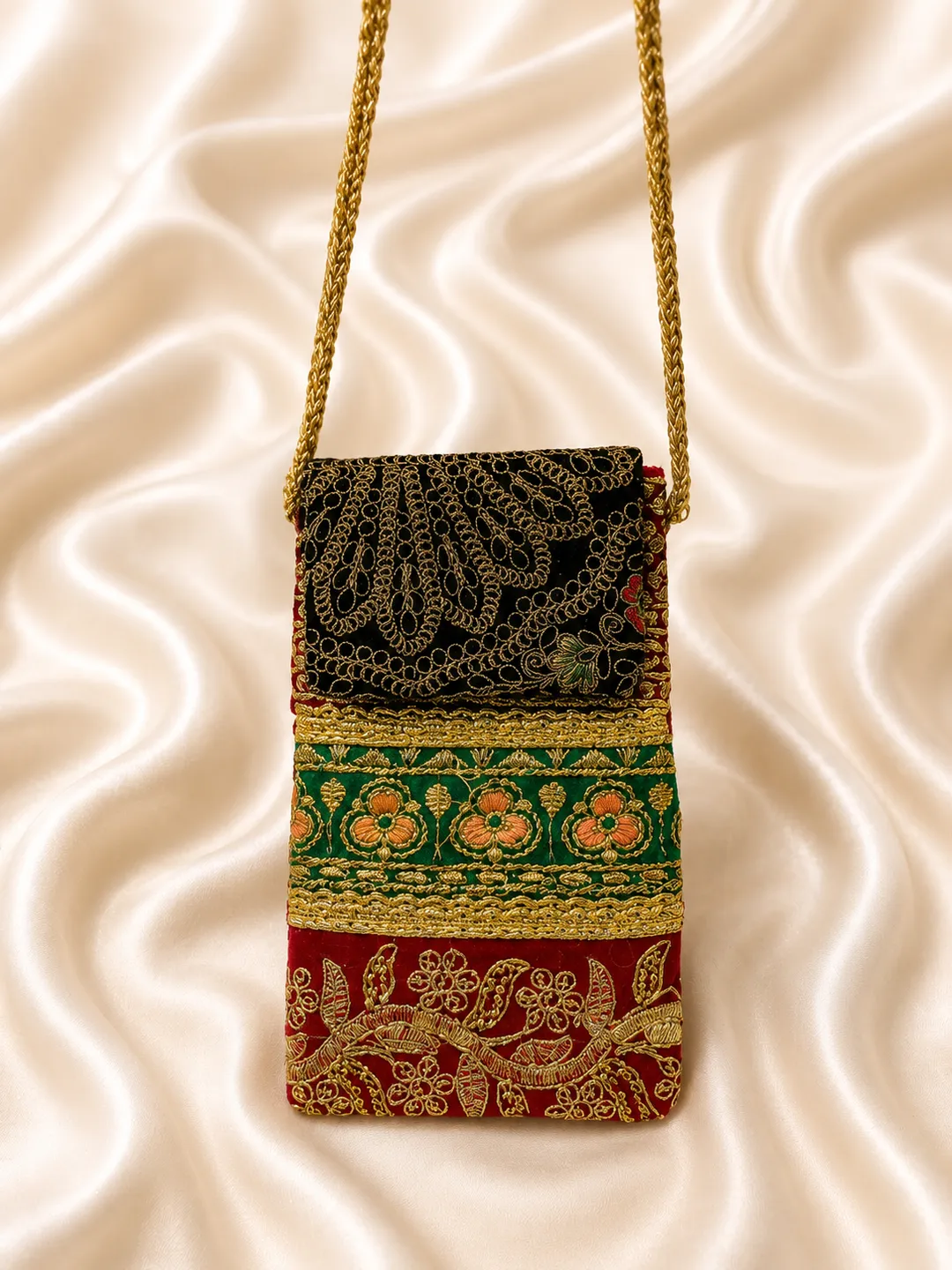 Zari Royale Mobile Sleeve