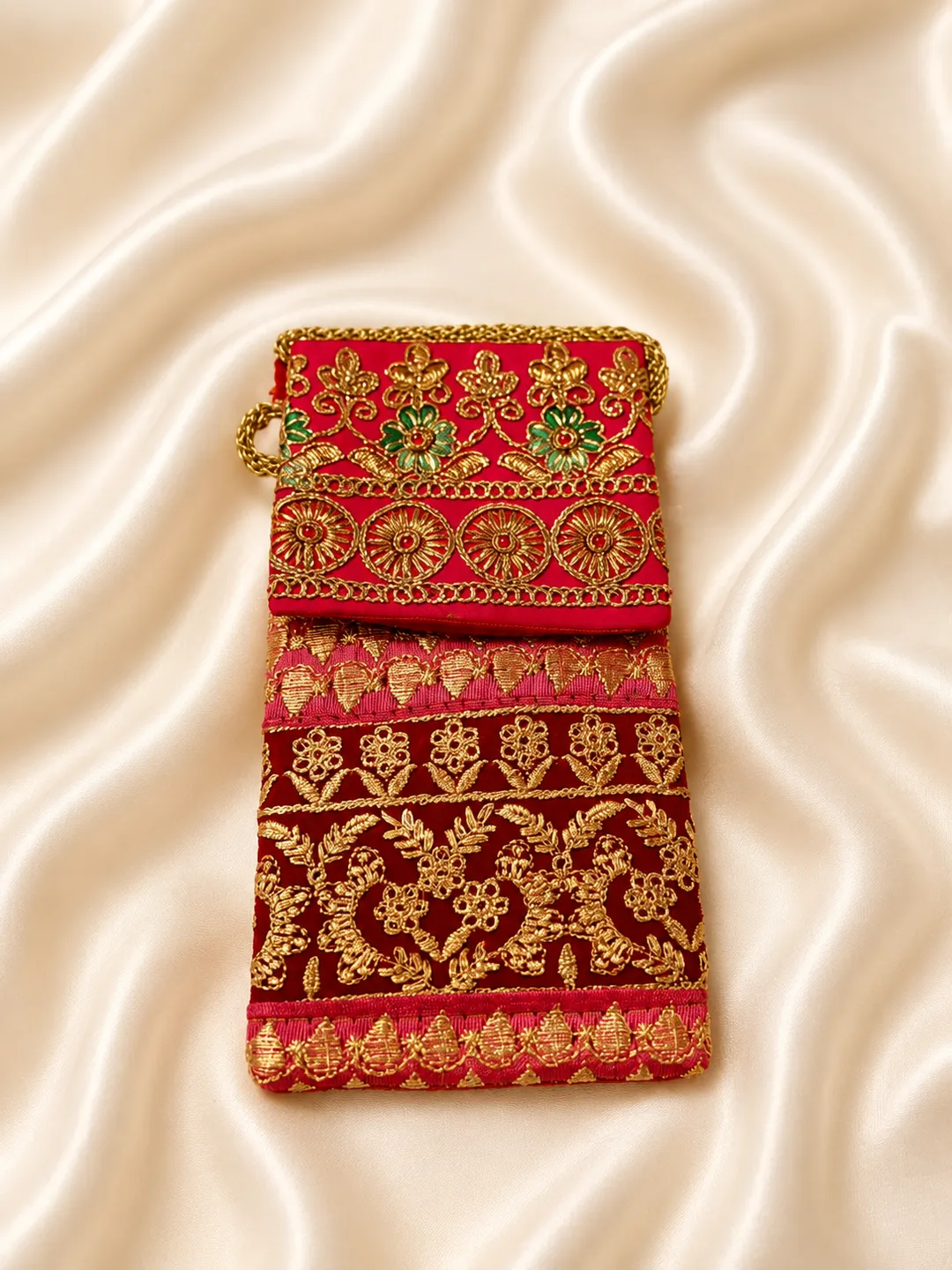 Royale Embroidered Mobile Sleeve