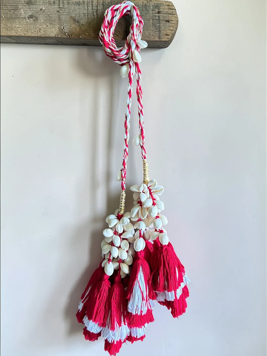 Red White Shell Parandi