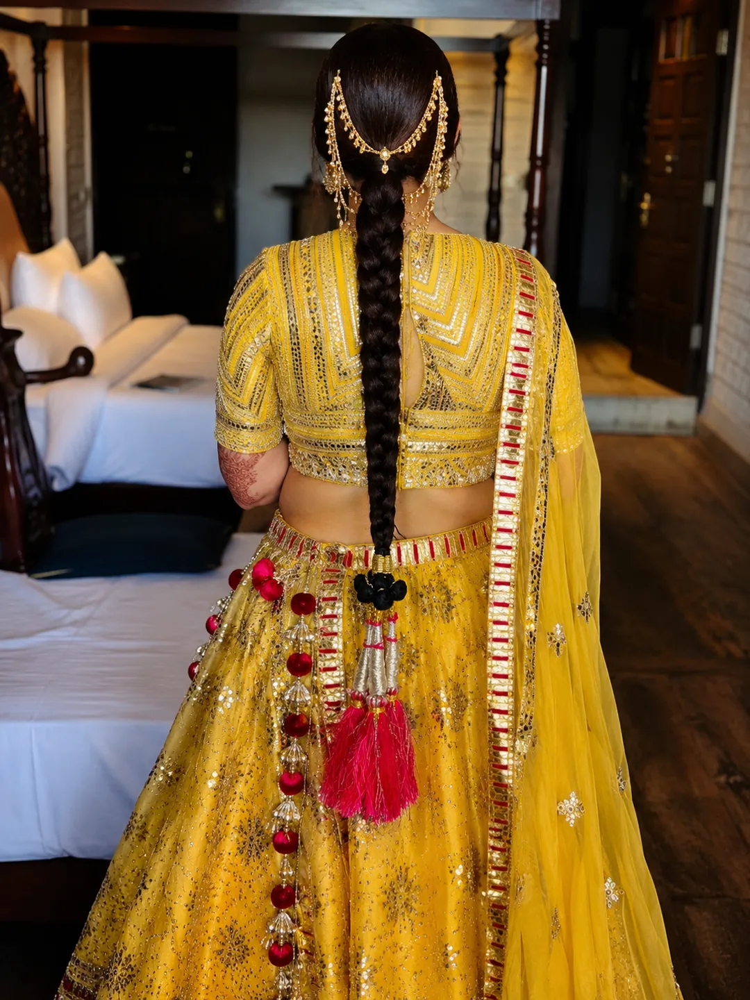 Red Bloom Parandi