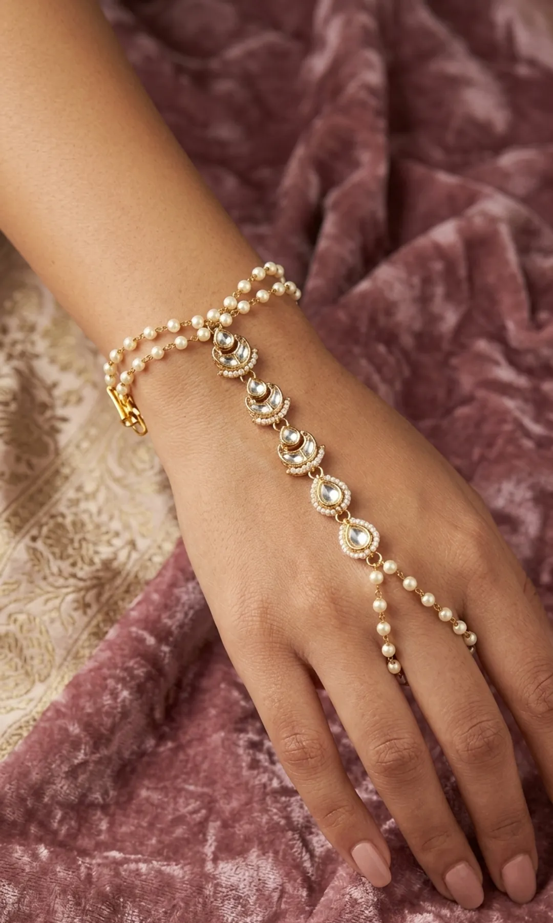 Elegant Pearl Bridal Hathphool