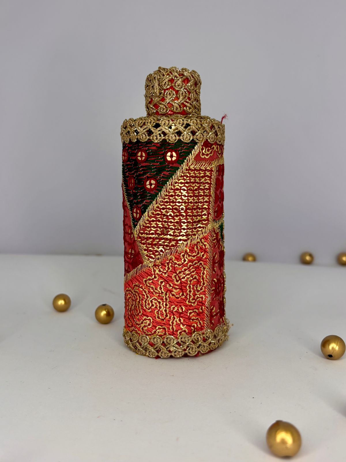Heritage Brocade Oil Keep