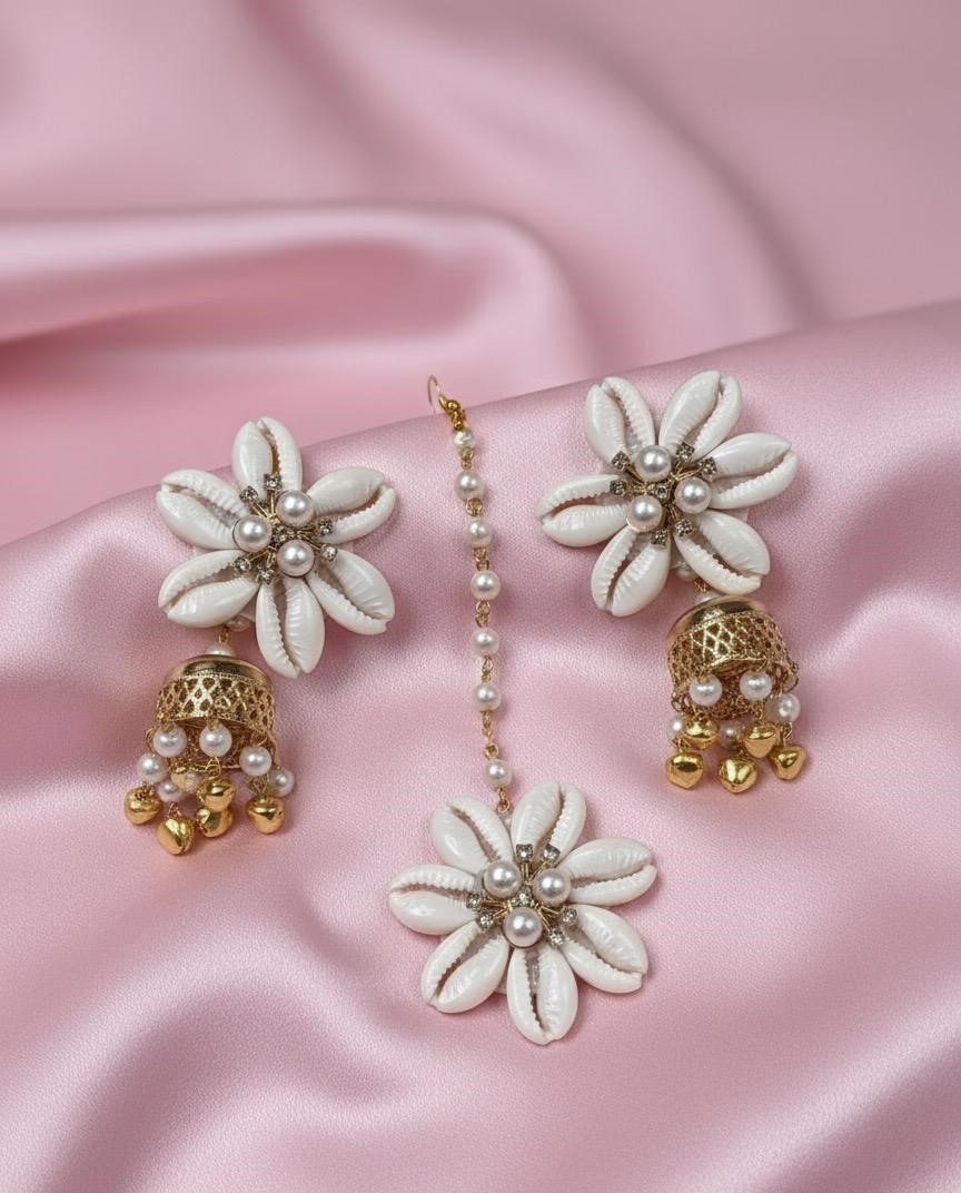 Shell Earring Tikka Set
